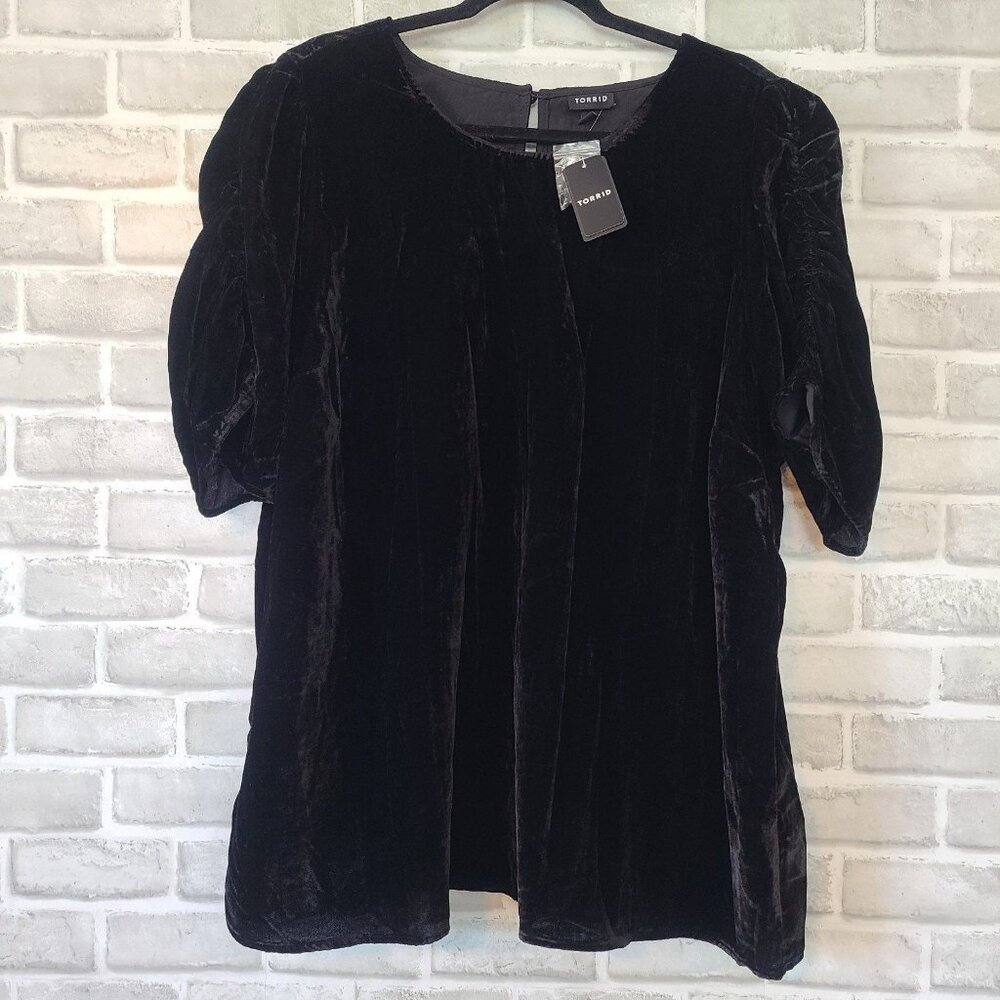 Torrid Women Plus Size Black Velvet Blouse - NWT